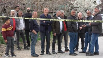 Kırıkkale'de iki kardeş, iddiaya göre kendileri ile annelerini darbeden babalarını
