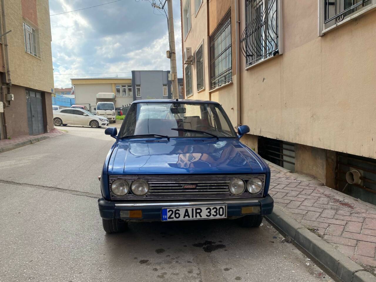  Eskişehir'de bir türlü satamadığı 1986 model aracın videosunu çekip takas