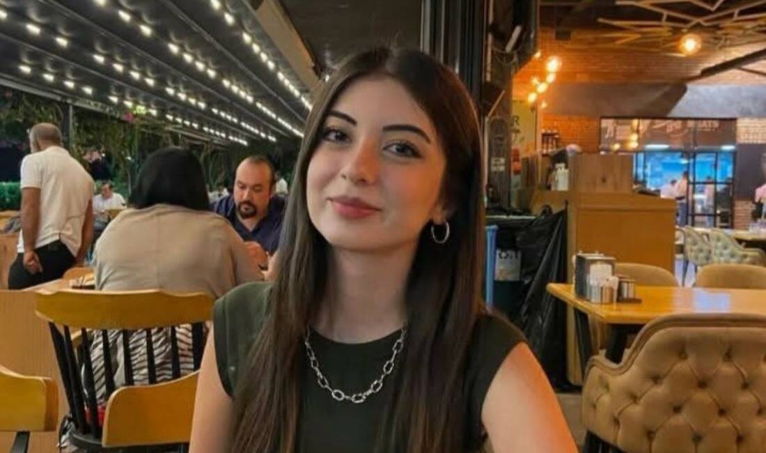 İzmir’in Menderes ilçesinde bariyerlere çarptıktan sonra alev alan otomobilde hayatını