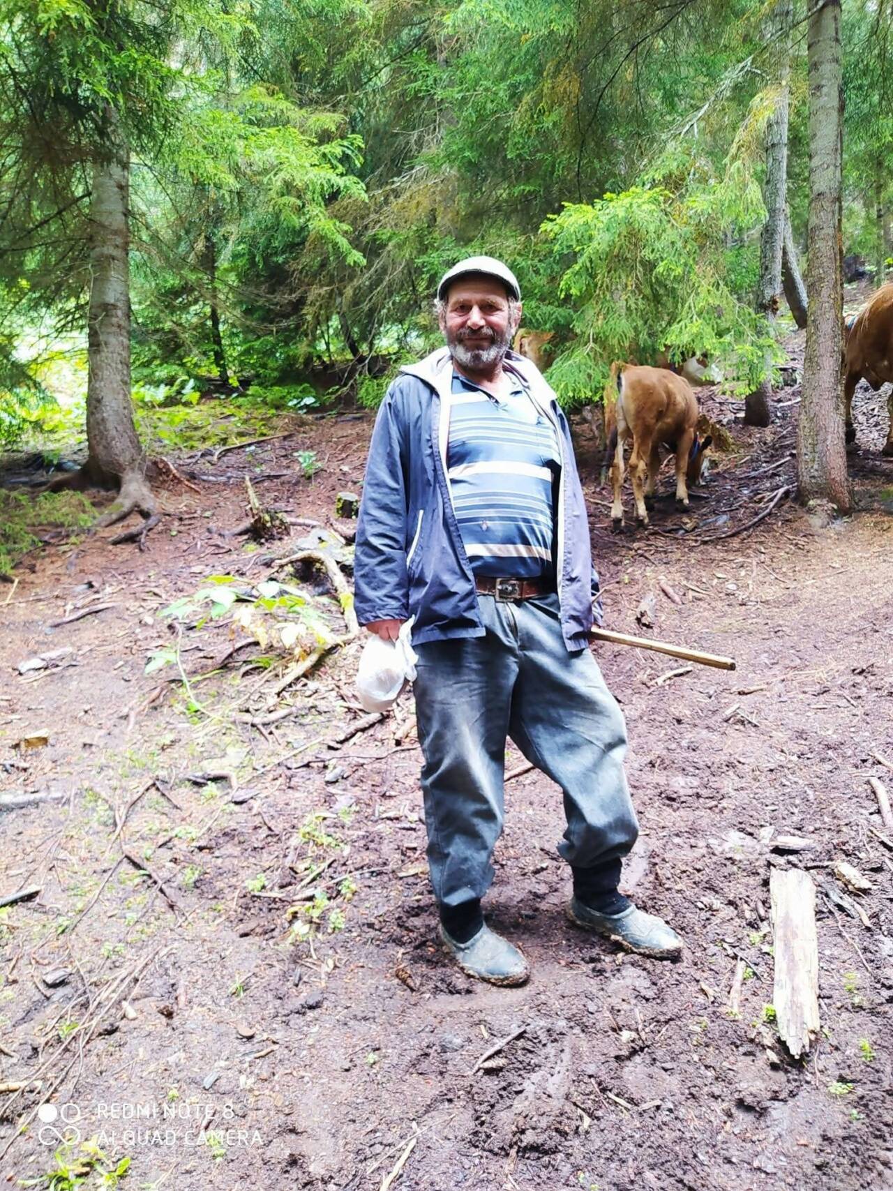 Artvin’in Ardanuç ilçesinde merdivenlerden düşen bir kişi, kaldırıldığı hastanede hayatını