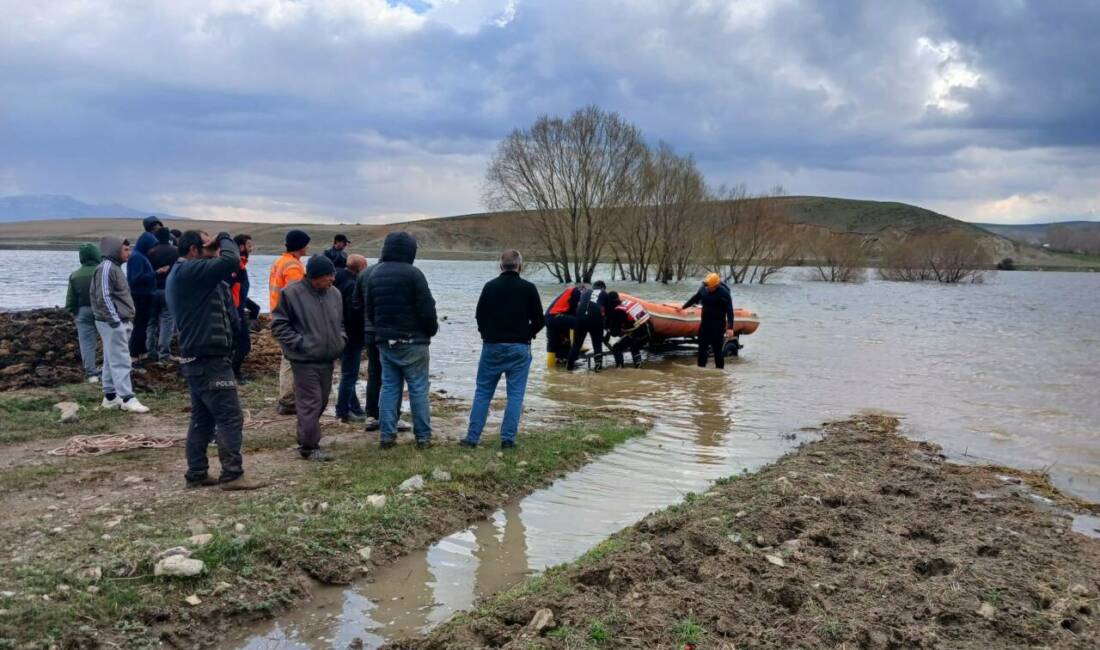 Sivas’ın Altınyayla ilçesine bağlı Doğupınar köyünde baraja girerek mahsur kalan