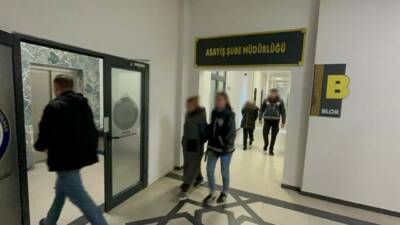 Kocaeli'nin Gebze ilçesinde bir evden 70 bin lira değerinde ziynet