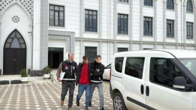 Kocaeli'de eşini 8 bıçak darbesiyle öldüren sanık, yatak odasında arkadaşına