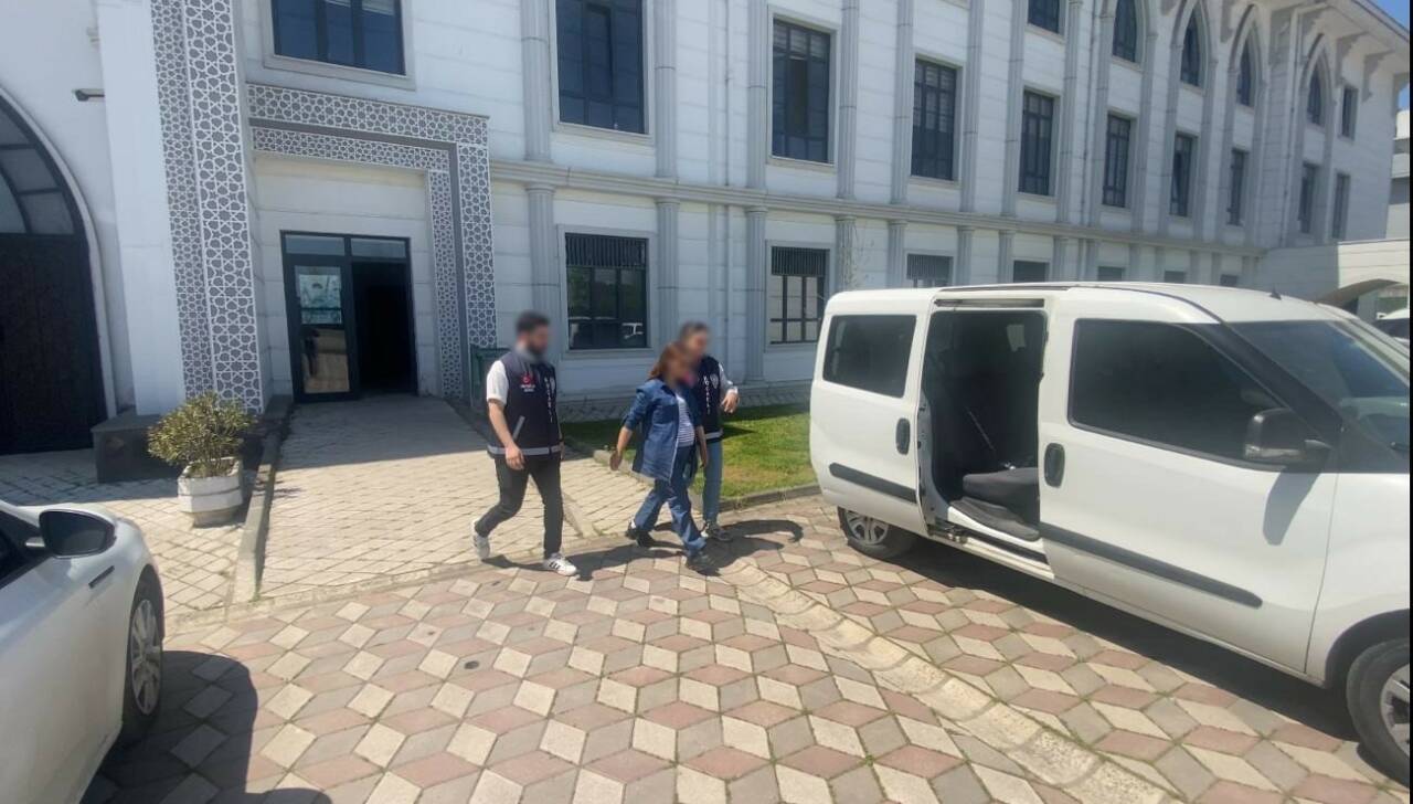 Kocaeli’de bir evden 70 bin TL değerinde ziynet eşyası ve