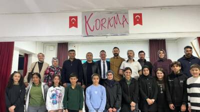 Ağaçören’de düzenlenen “Bilgi Kazansın” yarışması, ortaokul öğrencilerinin kıyasıya mücadelesine sahne