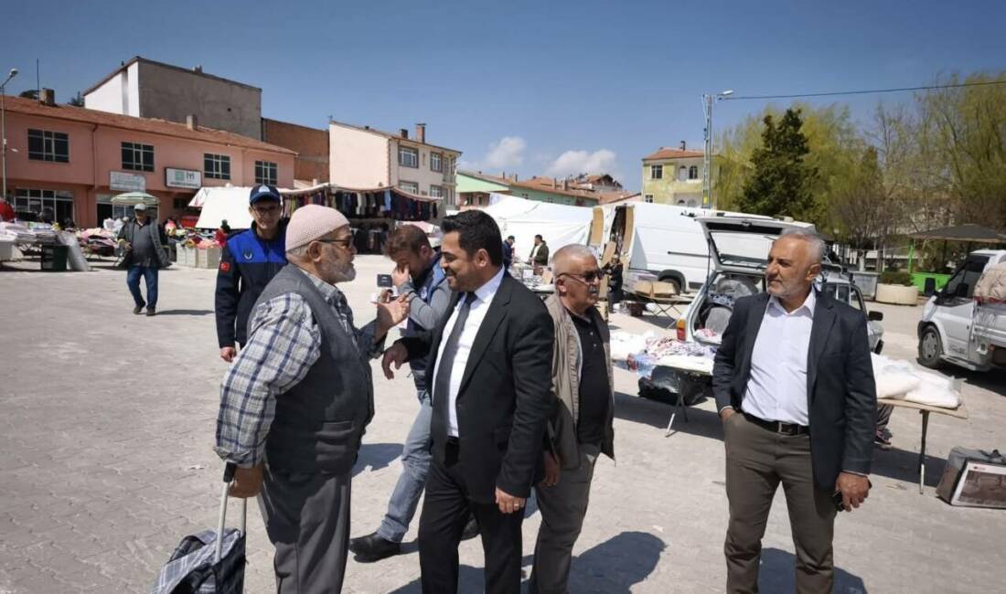 Ağaçören Belediye Başkanı Kemal Salman, ilçe pazarını ziyaret ederek vatandaşlarla