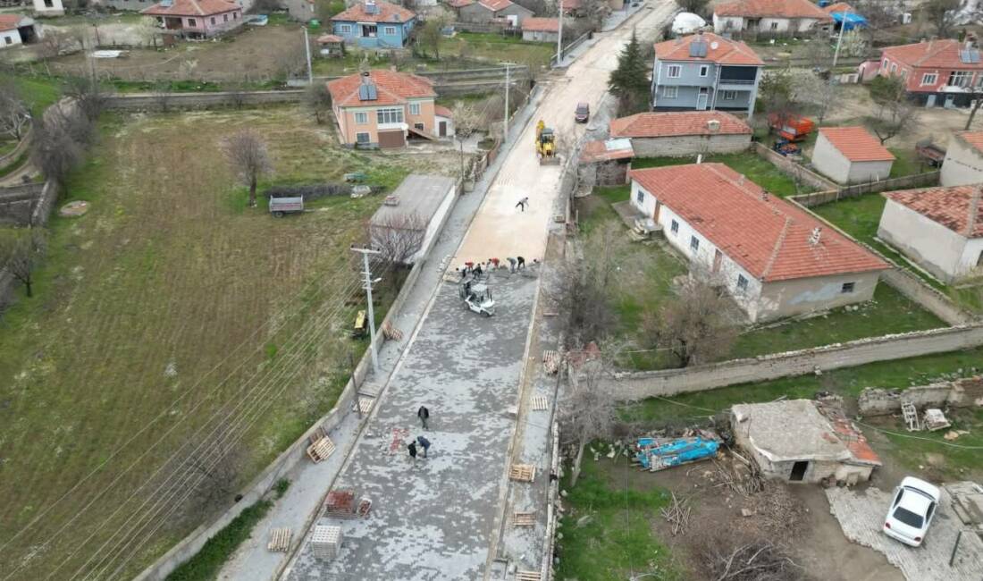 Ağaçören’de Altyapı Atağı: Taş döşeme çalışmaları hız kesmiyor Ağaçören Belediyesi tarafından ilçe genelinde sürdürülen taş döşeme çalışmaları aralıksız