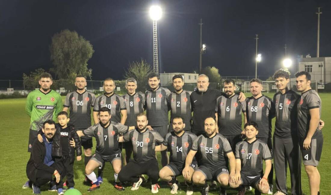 Aksaray Barosu futbol takımı, Antalya’da düzenlenen Atatürk Kupası turnuvasında mücadele