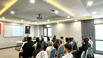 Aksaray Barosu tarafından düzenlenen eğitim programında stajyer avukatlara Aile Hukuku