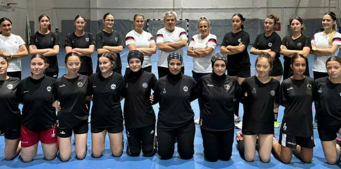 Uşak’ta düzenlenecek Genç Kızlar Türkiye Şampiyonası öncesi hazırlıklarını tamamlayan Aksaray