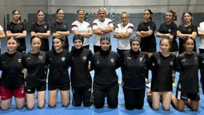 Uşak’ta düzenlenecek Genç Kızlar Türkiye Şampiyonası öncesi hazırlıklarını tamamlayan Aksaray