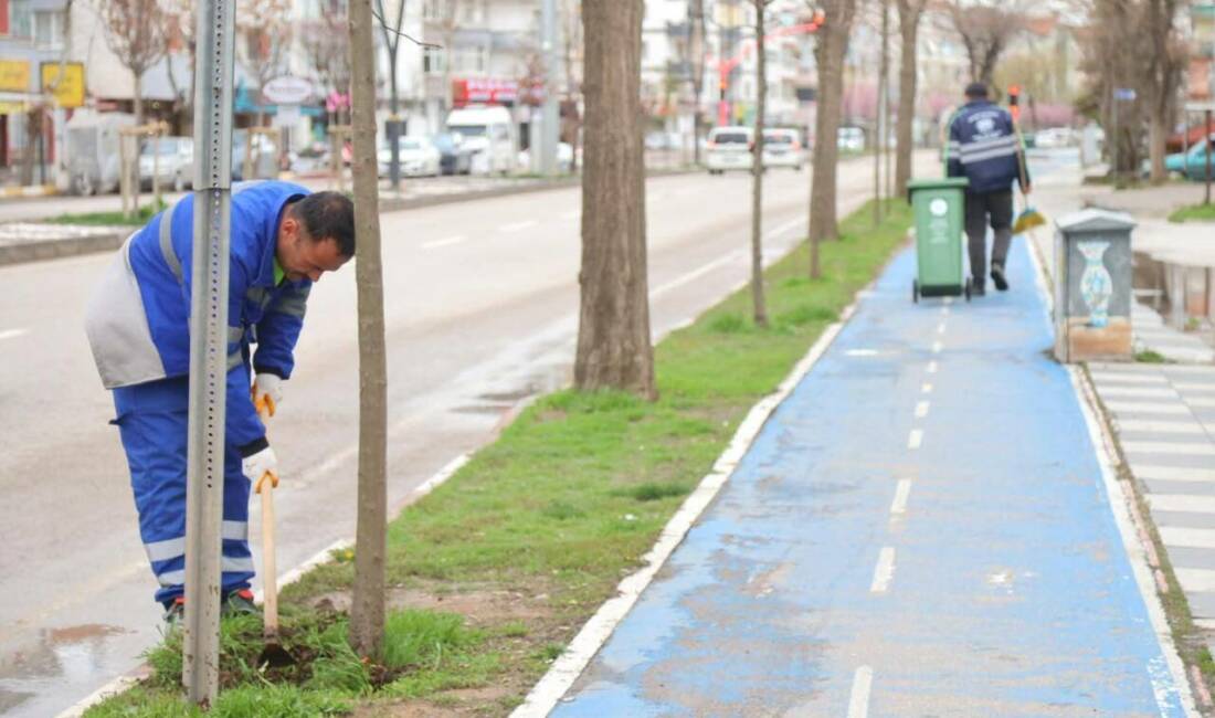Aksaray Belediyesi, baharın gelişiyle birlikte kent estetiğini artırmaya yönelik çalışmalarına