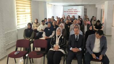 Aksaray’da düzenlenen çevrimiçi toplantıda, çocuğun suça sürüklenmesi ve kadına yönelik