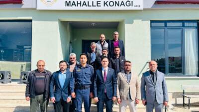 Eskil’de kamu hizmetlerinin sahadaki yansımalarını değerlendirmek amacıyla mahalle ziyaretleri sürüyor.