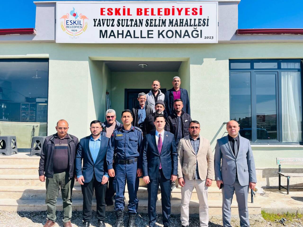 Eskil’de kamu hizmetlerinin sahadaki yansımalarını değerlendirmek amacıyla mahalle ziyaretleri sürüyor.
