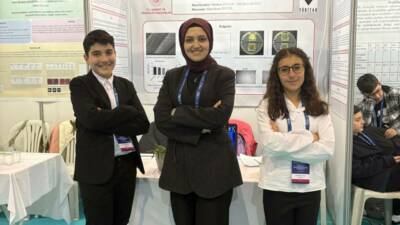 Aksaray Nesibe Aydın Yıldızlar Ortaokulu öğrencileri, nanoteknoloji temelli projeleriyle TÜBİTAK