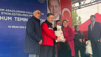 Tarım ve Orman Bakanı İbrahim Yumaklı, Aksaray’da 744 üreticiye aspir,