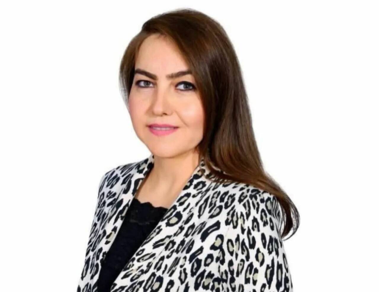 CHP Aksaray teşkilatında görev yapan aslen Yeşilovalı 45 yaşındaki Sibel