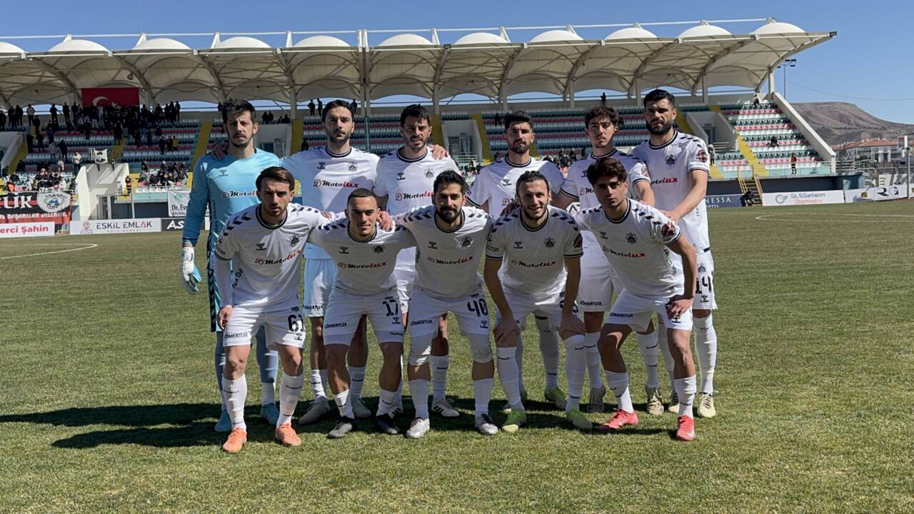 TFF 2. Lig’de Somaspor ile Aksarayspor karşılaşması öncesi kadrolar netleşti,