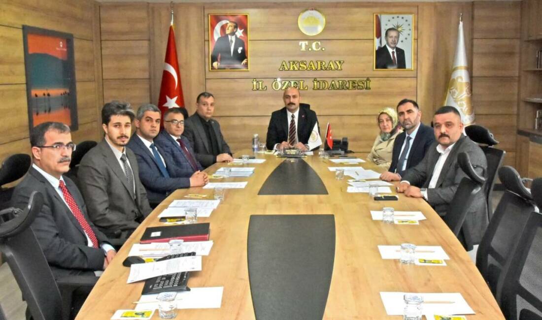 Aksaray’da il encümeni toplandı: Gündemdeki maddeler karara bağlandı Aksaray İl Özel İdaresi’nde gerçekleştirilen İl Encümen Toplantısı, Vali Yardımcısı