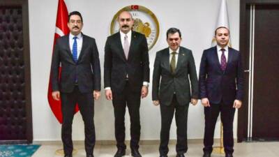 Aksaray’da kamu yöneticileri arasında gerçekleştirilen ziyaret trafiği dikkat çekiyor. Ankara’dan