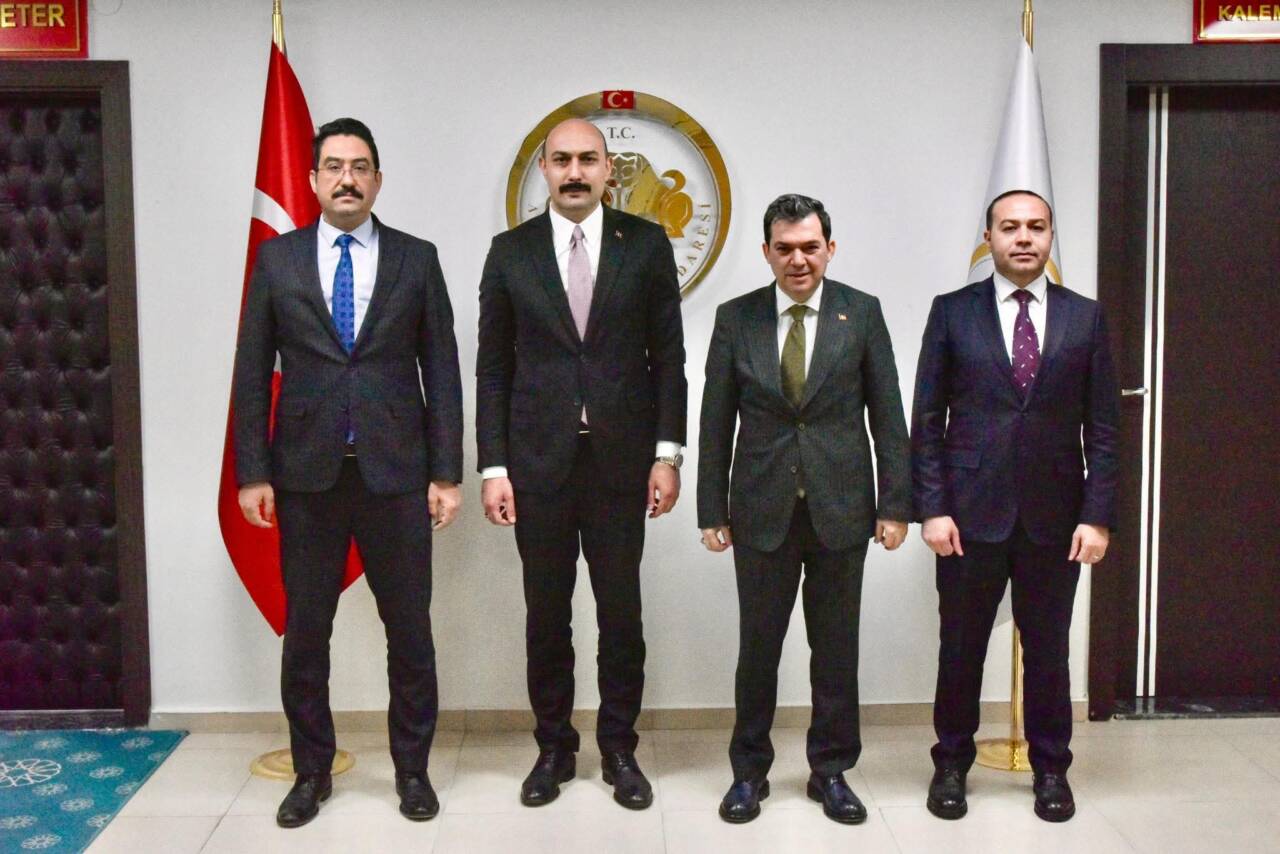 Aksaray’da kamu yöneticileri arasında gerçekleştirilen ziyaret trafiği dikkat çekiyor. Ankara’dan