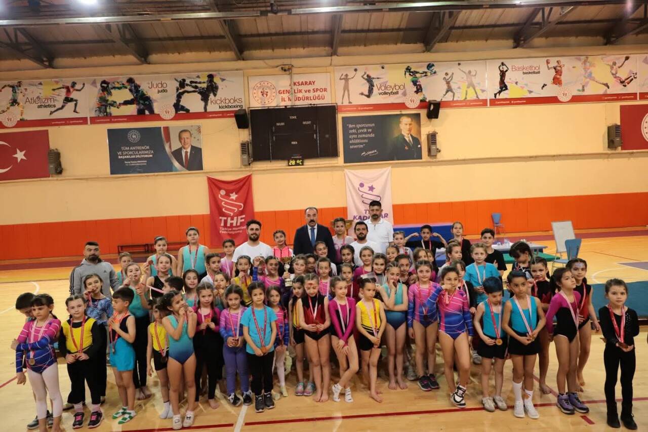 Aksaray’da düzenlenen Okul Sporları Küçükler Cimnastik İl Birinciliği müsabakaları tamamlandı.