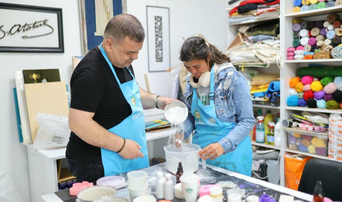 Aksaray Belediyesi bünyesinde faaliyet gösteren Engelsiz Yaşam Merkezi’nde eğitim ve