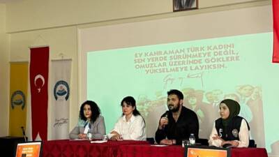 Aksaray’da üniversite öğrencilerine yönelik düzenlenen panelde, kadına yönelik şiddetle mücadele