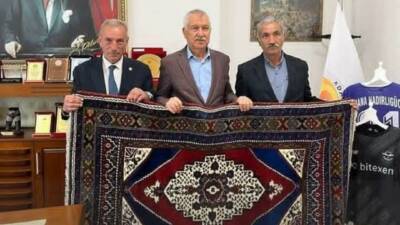 Taşpınar Belediye Başkanı İsmail Yılmaz, Adana Büyükşehir Belediyesi ve gençlik