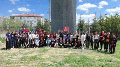 Aksaray’da düzenlenen Okul Sporları Spor Tırmanışı İl Birinciliği müsabakaları, genç