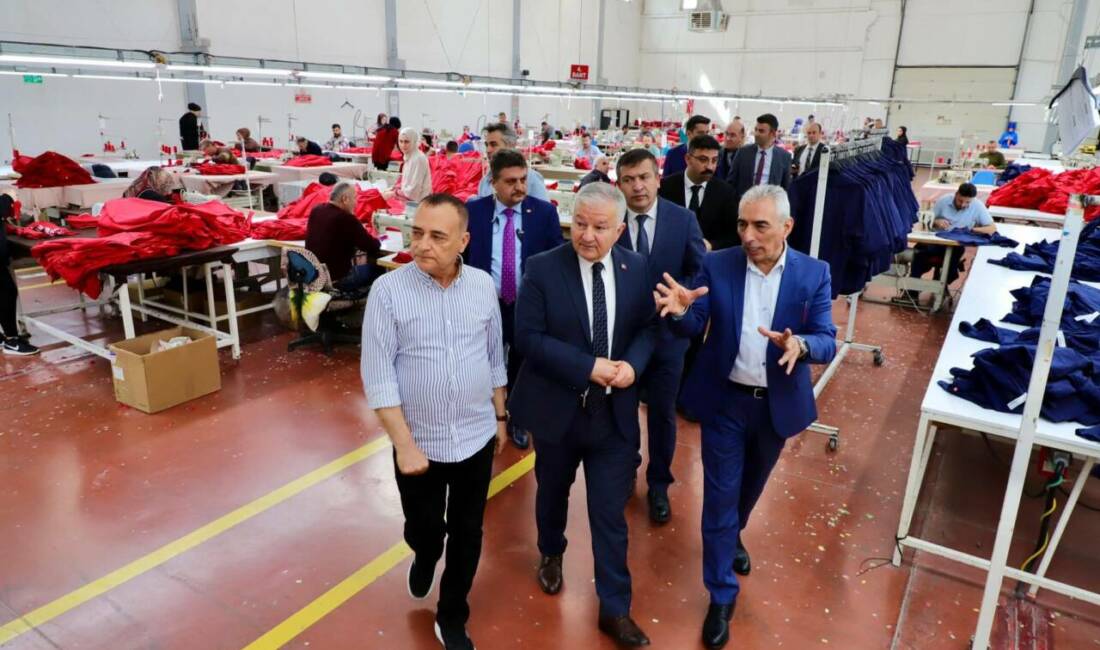Aksaray Valisi Murat Duru, Organize Sanayi Bölgesi’nde faaliyet gösteren Kaya