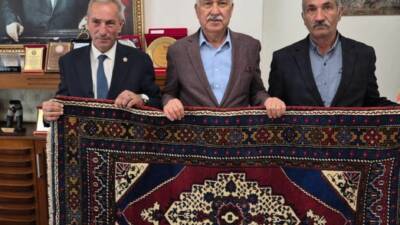 Taşpınar Belediye Başkanı İsmail Yılmaz, Adana’da Zeydan Karalar ile görüşerek