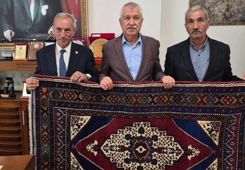 Taşpınar Belediye Başkanı İsmail Yılmaz, Adana’da Zeydan Karalar ile görüşerek