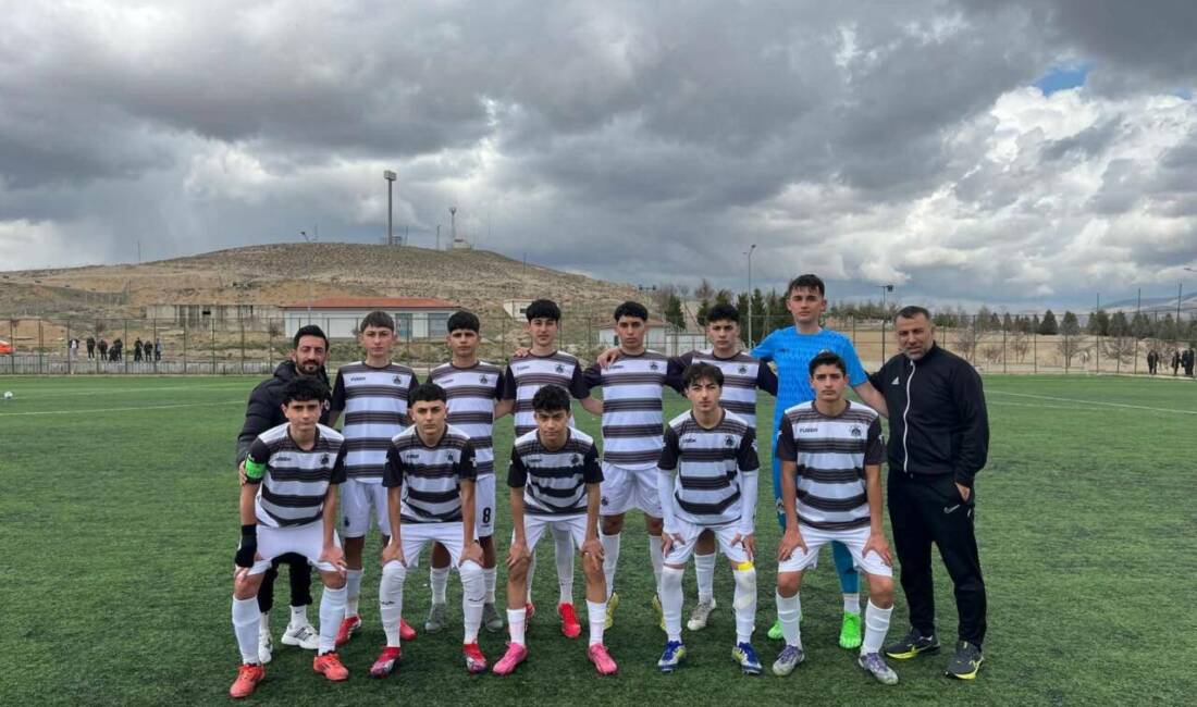 Akademi Ligi U-15 kategorisinde mücadele eden 68 Aksaray Belediyespor U-15