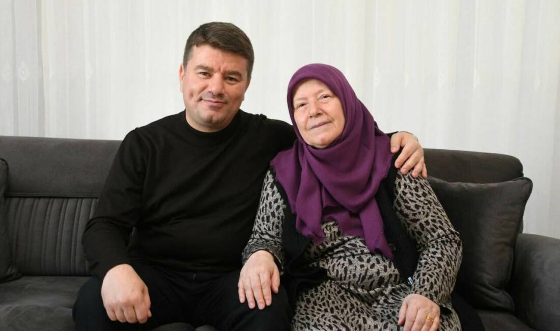 Başkan Evren Dinçer’in annesi İmran Dinçer, Ankara’da tedavi gördüğü hastanede