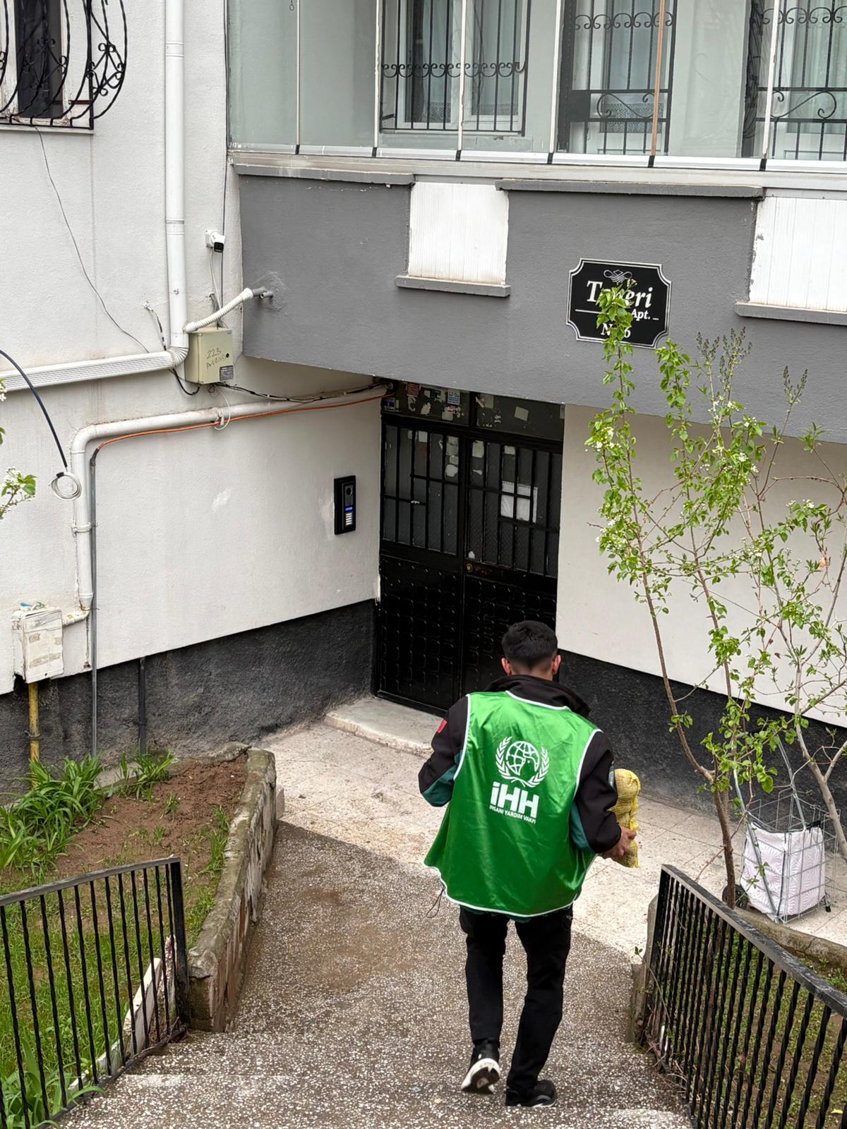 Aksaray’da faaliyet gösteren İHH İnsani Yardım Derneği, hayırseverlerin emanet ettiği