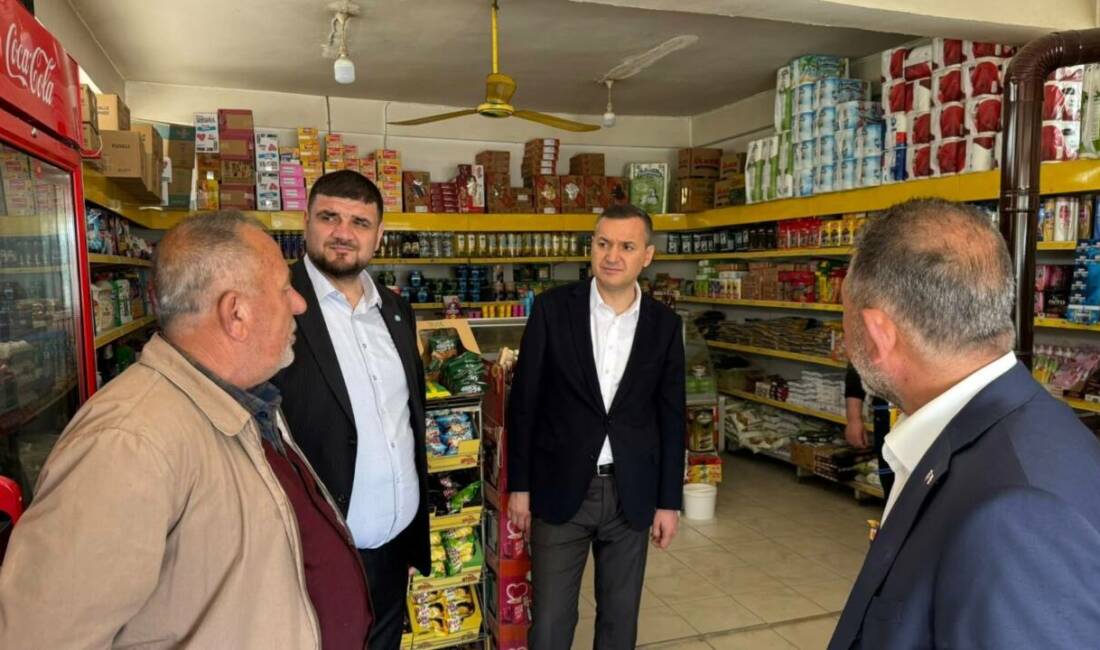 İYİ Parti Aksaray Milletvekili Turan Yaldır, Yeşilova ziyaretinde vatandaşlarla bir