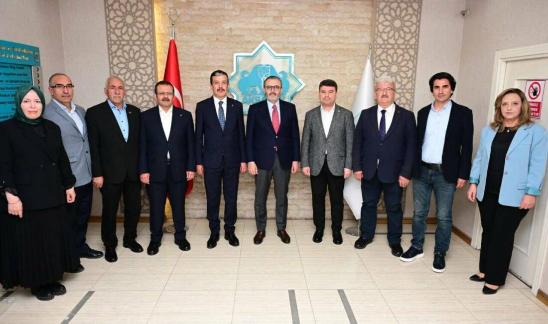 Aksaray’a gelen AK Parti MKYK Üyesi Ünal: Siyaset milletle yapılır, hizmet anlayışımız esastır! AK Parti Merkez Karar ve Yönetim Kurulu (MKYK) Üyesi Mahir