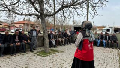 Aksaray’da Karaören Köyü’nde düzenlenen eğitim programında yaşlı bireylere sağlıklı yaşam