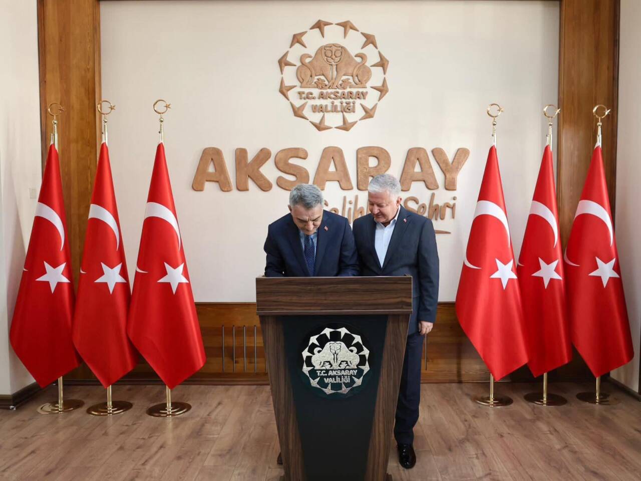 Aksaray Valisi Murat Duru, Yozgat Valisi Mehmet Ali Özkan, Cumhuriyet