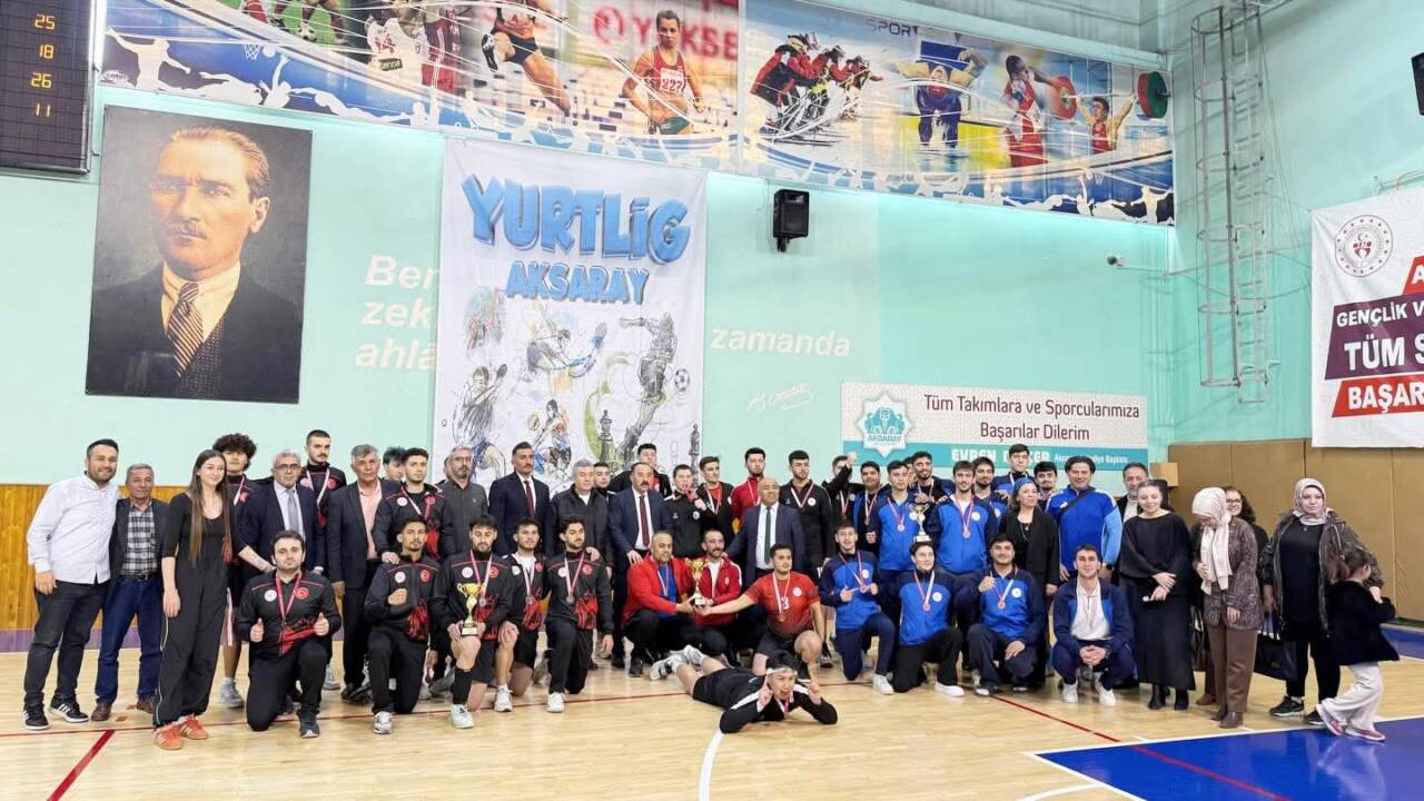 Aksaray’ın ev sahipliğinde düzenlenen Yurtlig İç Anadolu Bölgesi voleybol grup