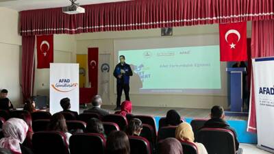 Aksaray İl Afet ve Acil Durum Müdürlüğü tarafından yürütülen eğitim