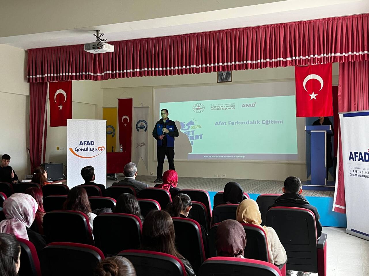 Aksaray İl Afet ve Acil Durum Müdürlüğü tarafından yürütülen eğitim