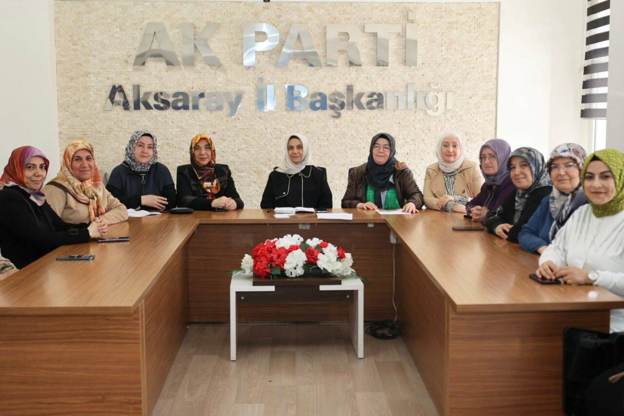 Adalet ve Kalkınma Partisi (AK Parti) Aksaray Kadın Kolları Teşkilatı,