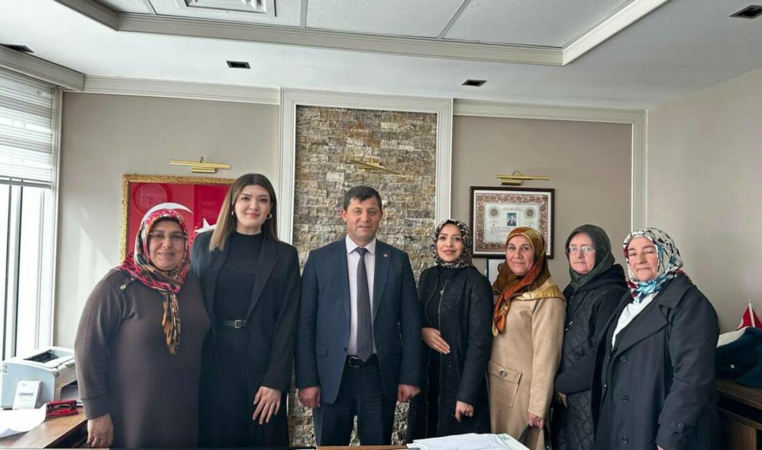 AK Parti Aksaray Kadın Kolları yöneticileri, 5 Nisan Avukatlar Günü