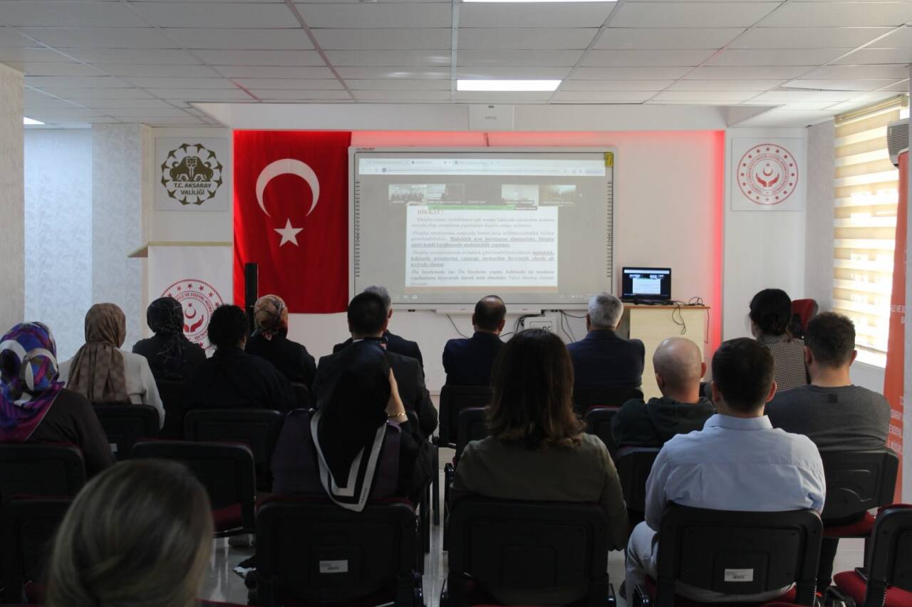 Aksaray Aile ve Sosyal Hizmetler İl Müdürlüğü, personelinin mesleki gelişimine