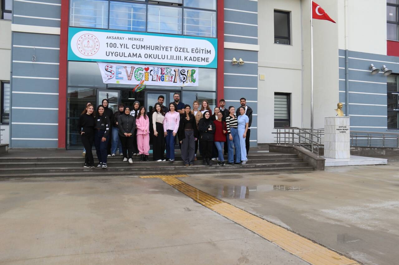 Aksaray Üniversitesi Güzelyurt Meslek Yüksekokulu öğrencileri, 2 Nisan Dünya Otizm