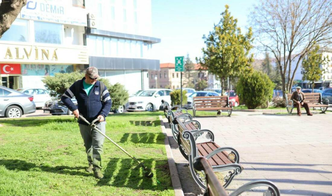 Aksaray’da baharın gelmesiyle birlikte şehrin dört bir yanında yeşil alan