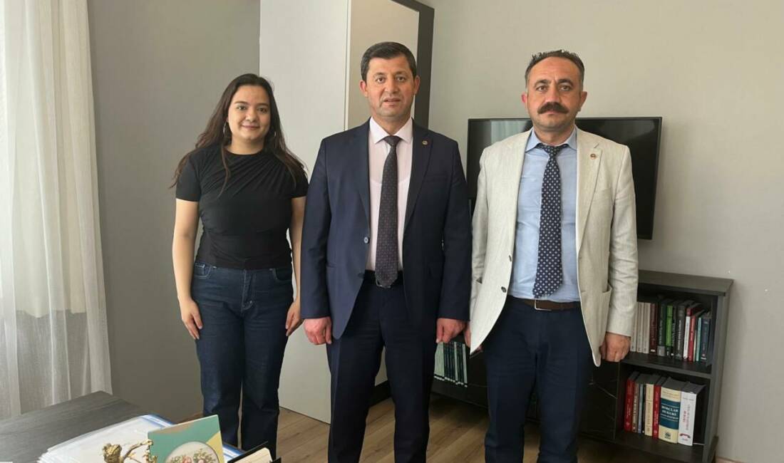 Aksaray’da hukuk camiasında dayanışmayı güçlendirmeye yönelik ziyaretler sürüyor. Aksaray Barosu